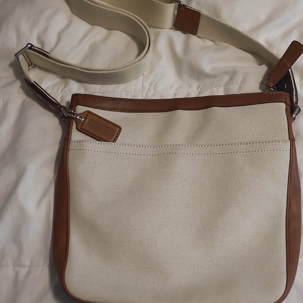 Coach Cream and Brown Messenger Bag Classic Design - Picture 2 of 5